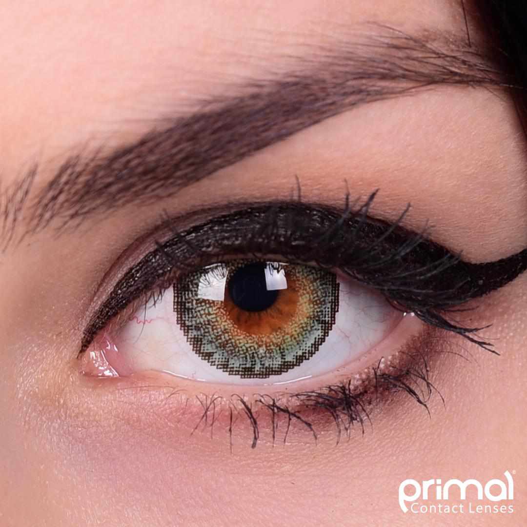 Starlight Jade Colored Contacts eyes Closeup