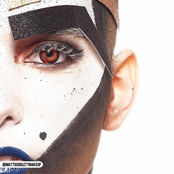 Walking Dead I Contact Lenses Makeup Closeup